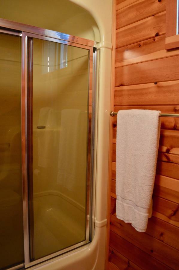 Oceanfront Suite Gibsons Esterno foto