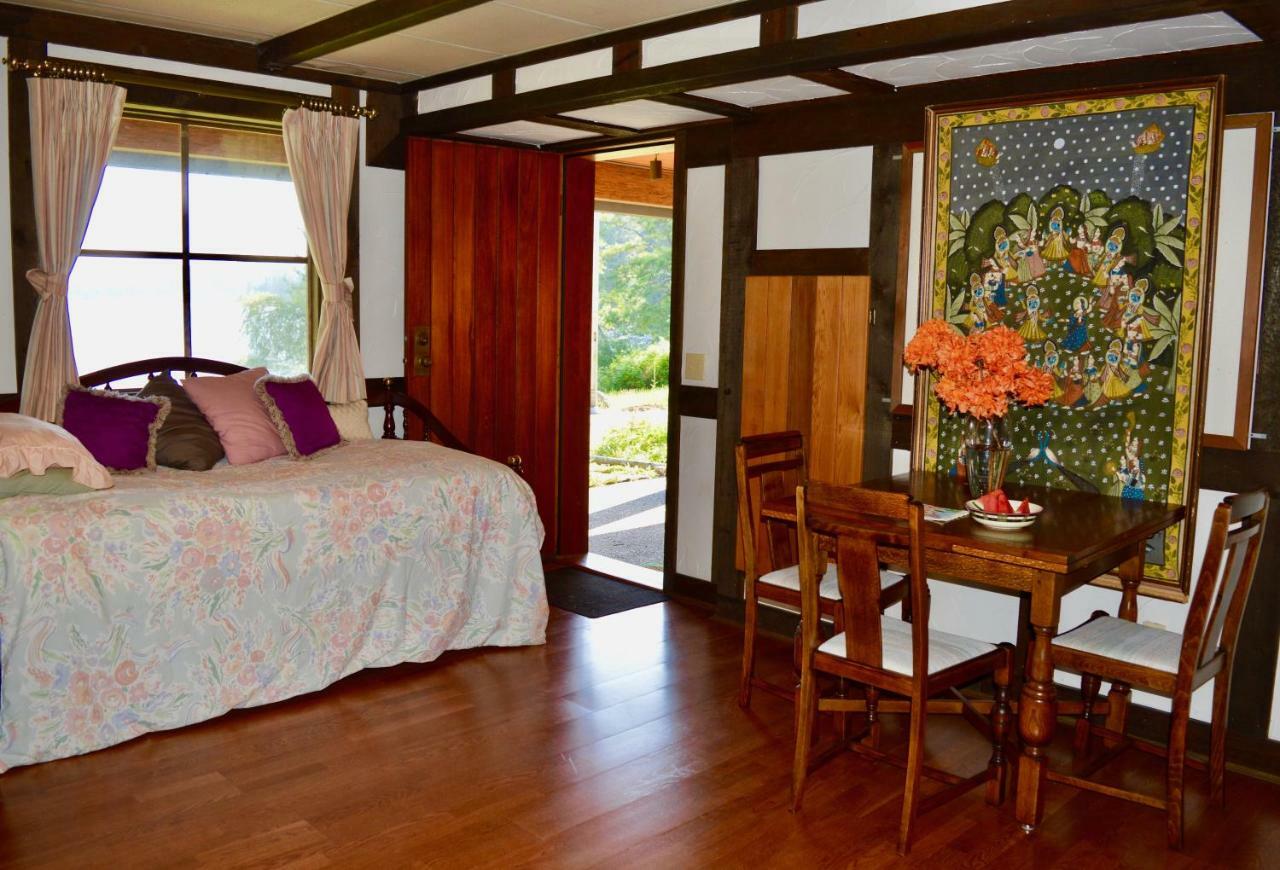Oceanfront Suite Gibsons Esterno foto