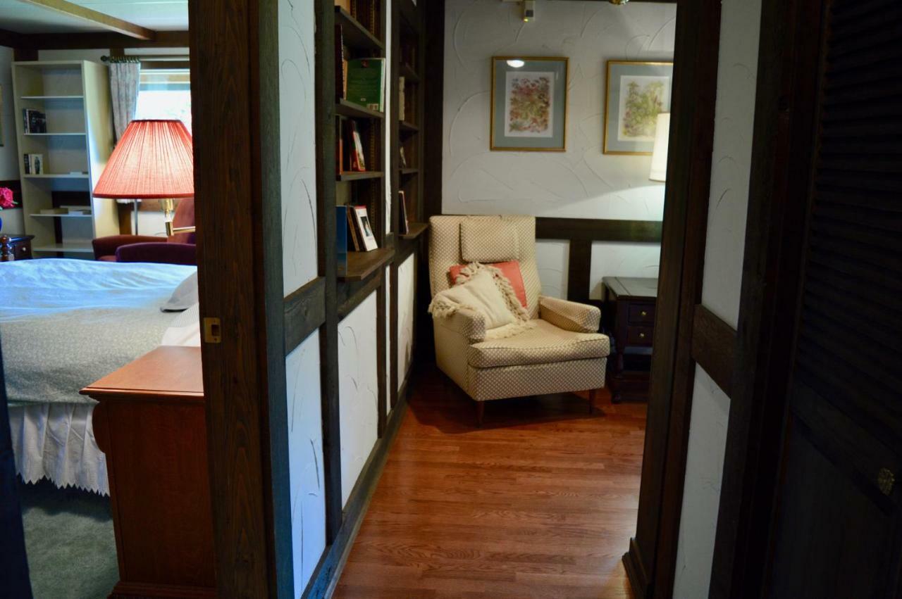 Oceanfront Suite Gibsons Esterno foto