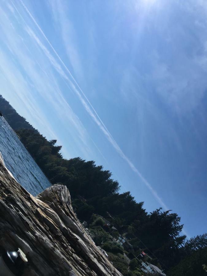 Oceanfront Suite Gibsons Esterno foto